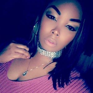 Meet your Posher, Alicia